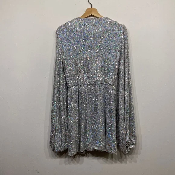 House of CB Verina Sequin Long Sleeve Cocktail Dress in Silver Small - Picture 8 of 8